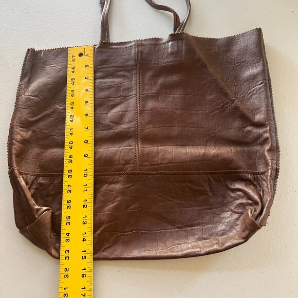 Banana Republic Women's Shoulder Tote Bag Soft Leather Croc Print Magnetic - Picture 3 of 12